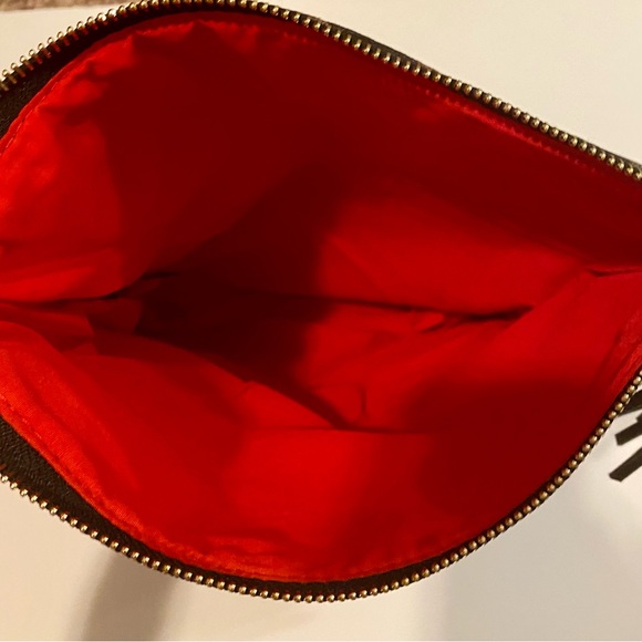 NWT Funky Monkey Camouflage Fold-Over Zippered Clutch - Picture 8 of 16